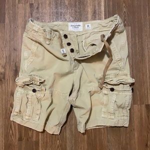 Khaki Abercrombie & Fitch cargo shorts!